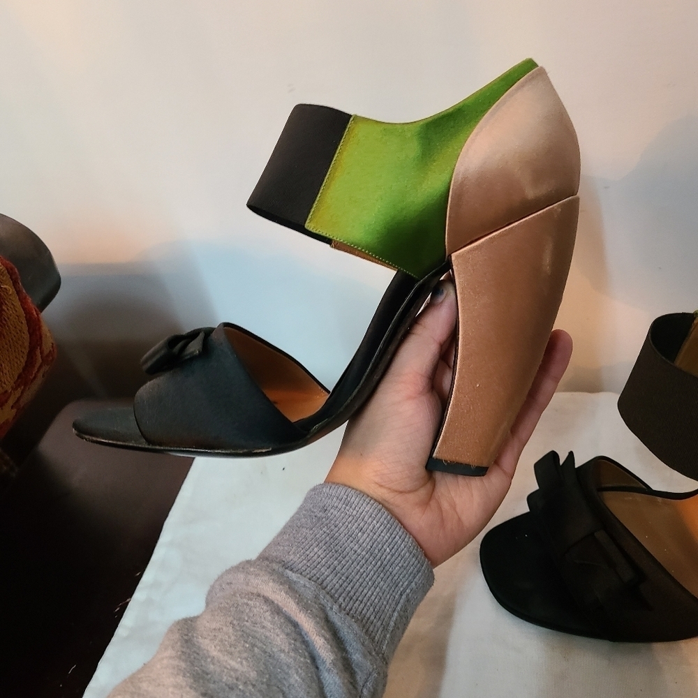 Prada Heels *RARE* - Picture 4 of 15